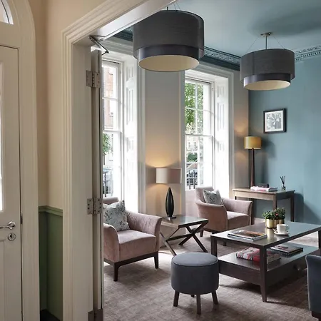 Montagu Place Hotel